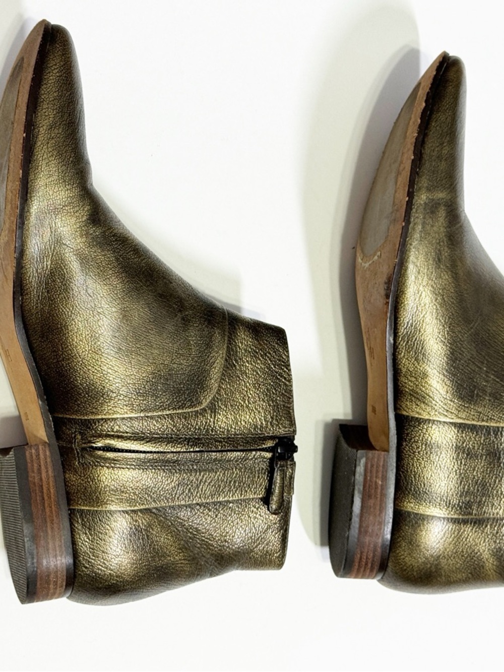 Cole Haan Allen Women’s Metallic Gold Ankle Booties Sz. 10B - Picture 2 of 14